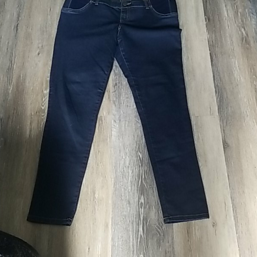 Maternity jeggings